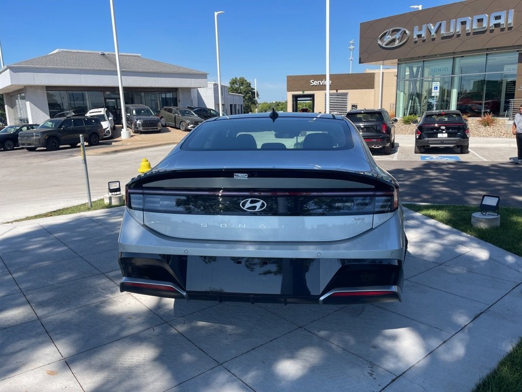 2025 Hyundai Sonata Hybrid Limited