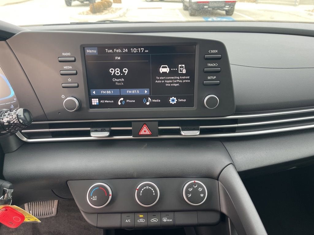 2026 Hyundai ELANTRA SE