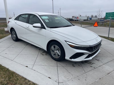 2026 Hyundai ELANTRA SE