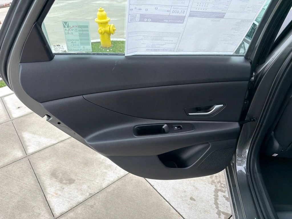 2026 Hyundai ELANTRA SE