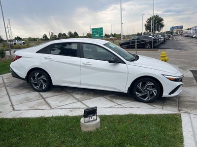 2025 Hyundai ELANTRA HYBRID SEL Sport