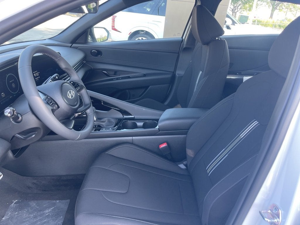 2025 Hyundai ELANTRA HYBRID SEL Sport