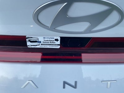 2025 Hyundai ELANTRA HYBRID SEL Sport