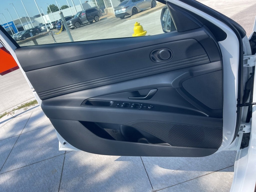 2025 Hyundai ELANTRA HYBRID SEL Sport