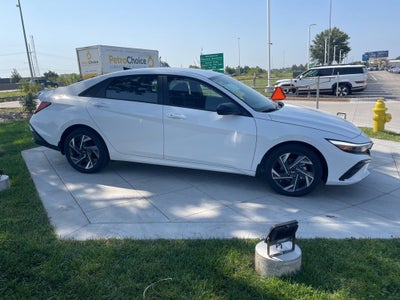 2025 Hyundai ELANTRA HYBRID SEL Sport