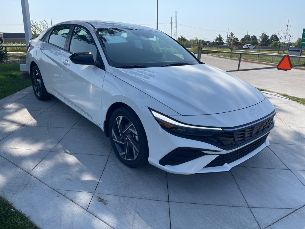 2025 Hyundai ELANTRA HYBRID SEL Sport