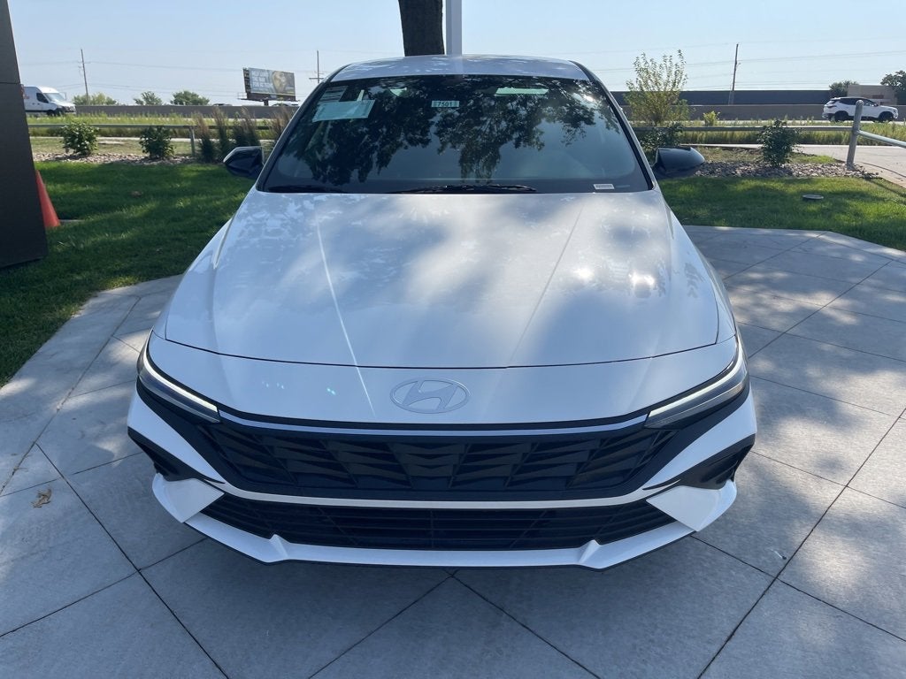 2025 Hyundai ELANTRA HYBRID SEL Sport