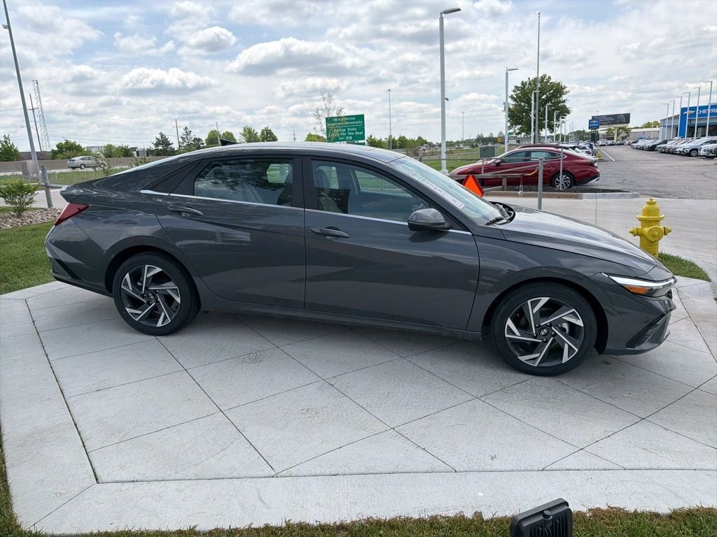 2026 Hyundai ELANTRA Limited