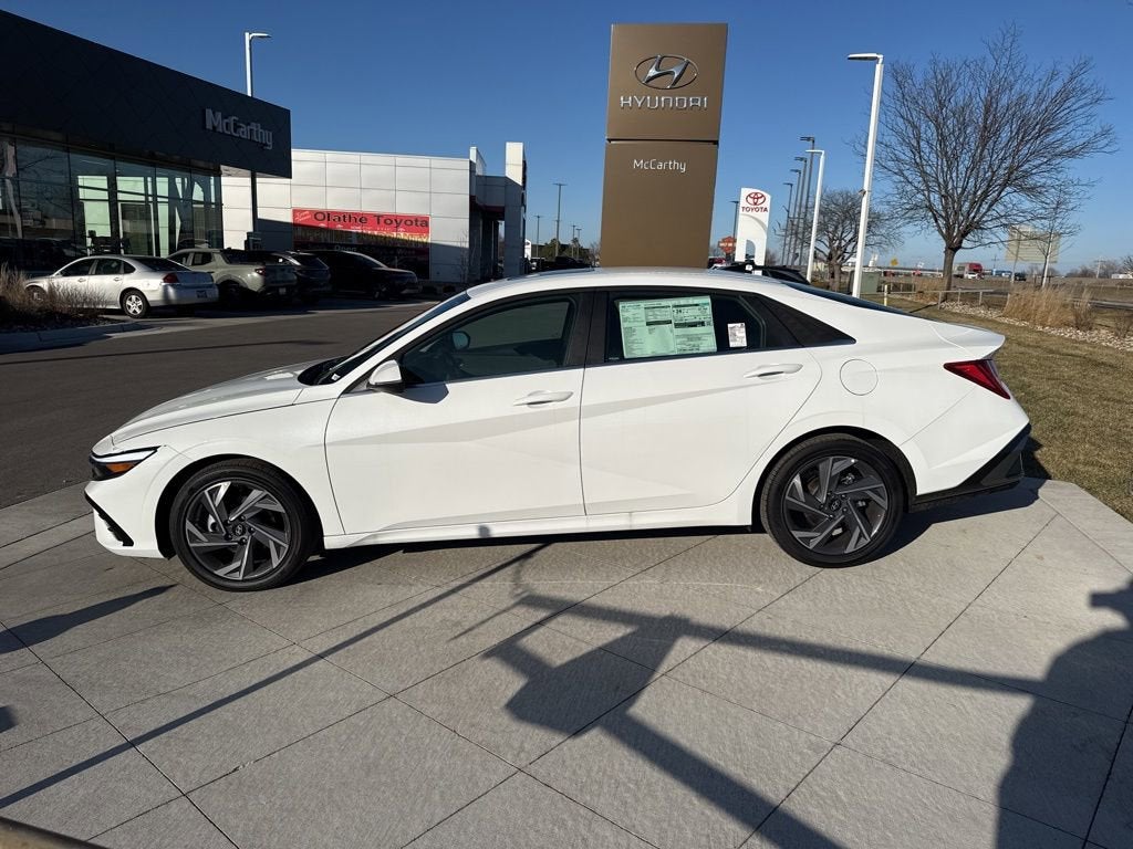 2025 Hyundai ELANTRA Limited