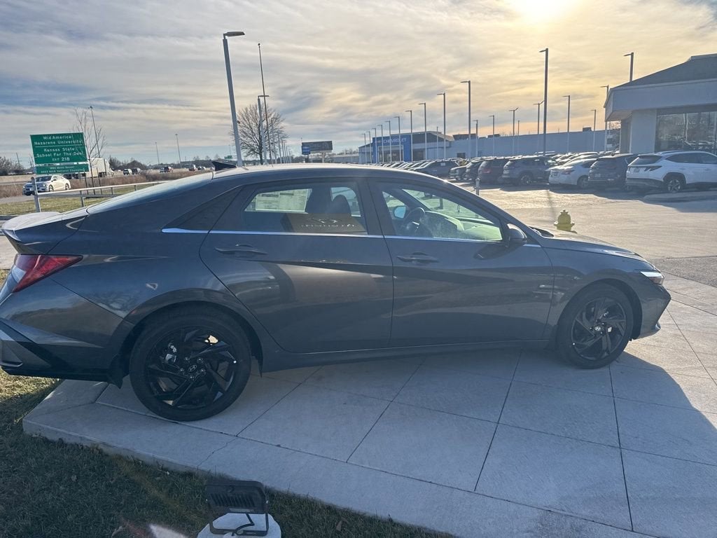 2026 Hyundai ELANTRA SEL Sport Premium