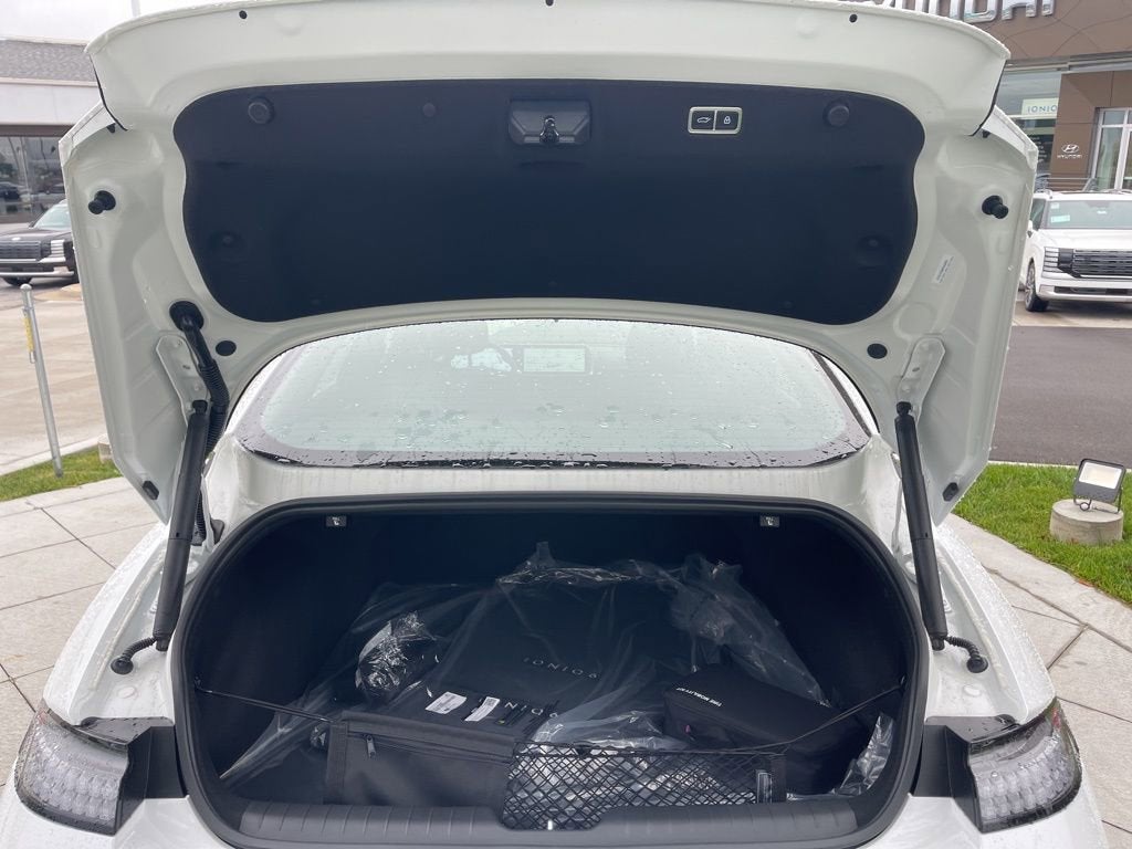 2025 Hyundai IONIQ 6 SE