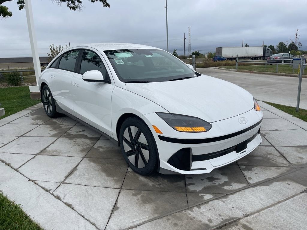 2025 Hyundai IONIQ 6 SE