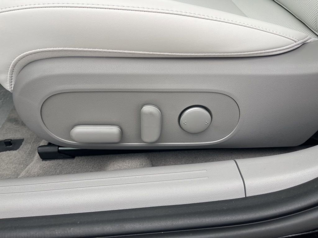 2025 Hyundai IONIQ 6 SEL