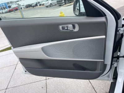 2025 Hyundai IONIQ 6 SEL