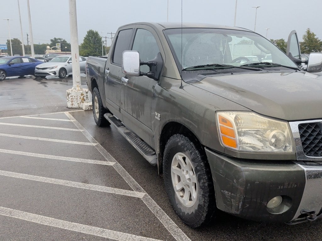 2004 Nissan Titan LE