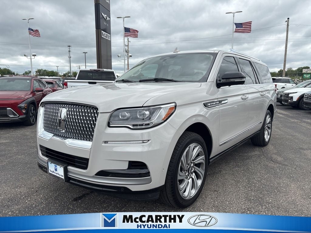 2023 Lincoln Navigator L Reserve