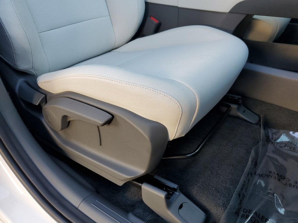 2027 Hyundai SANTA FE SE FWD