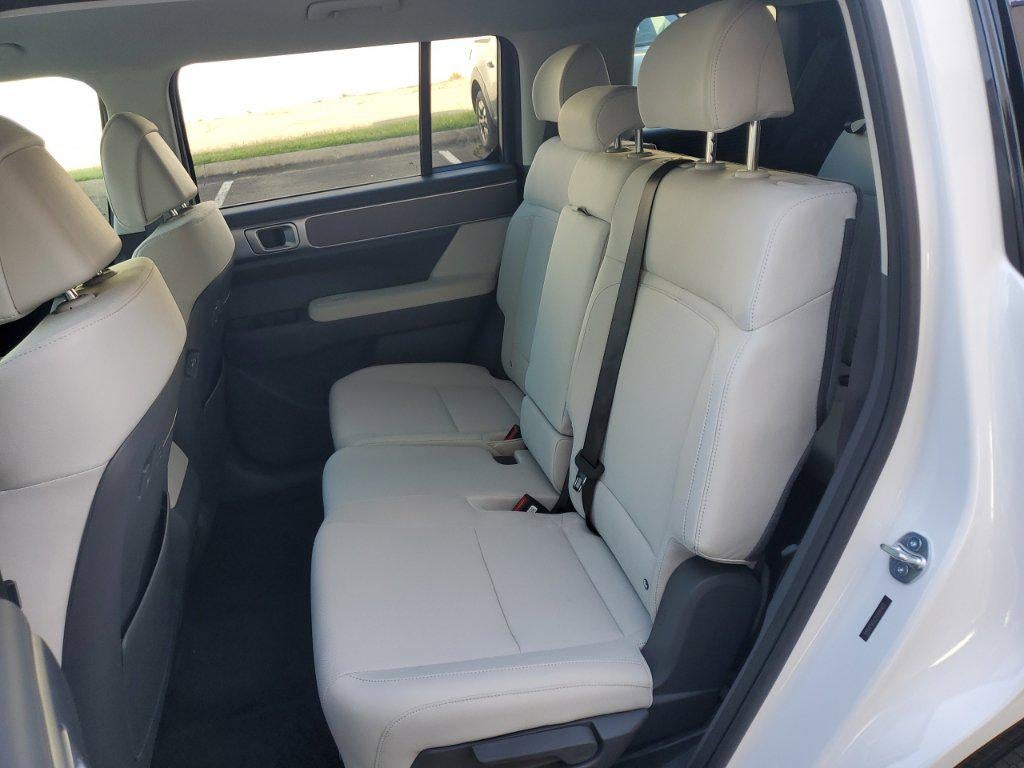 2027 Hyundai SANTA FE SE FWD