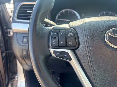 2017 Toyota Highlander SE