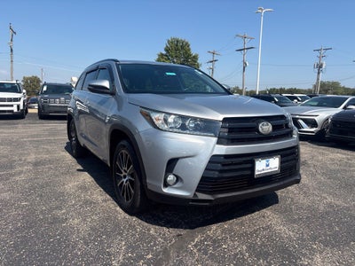 2017 Toyota Highlander SE