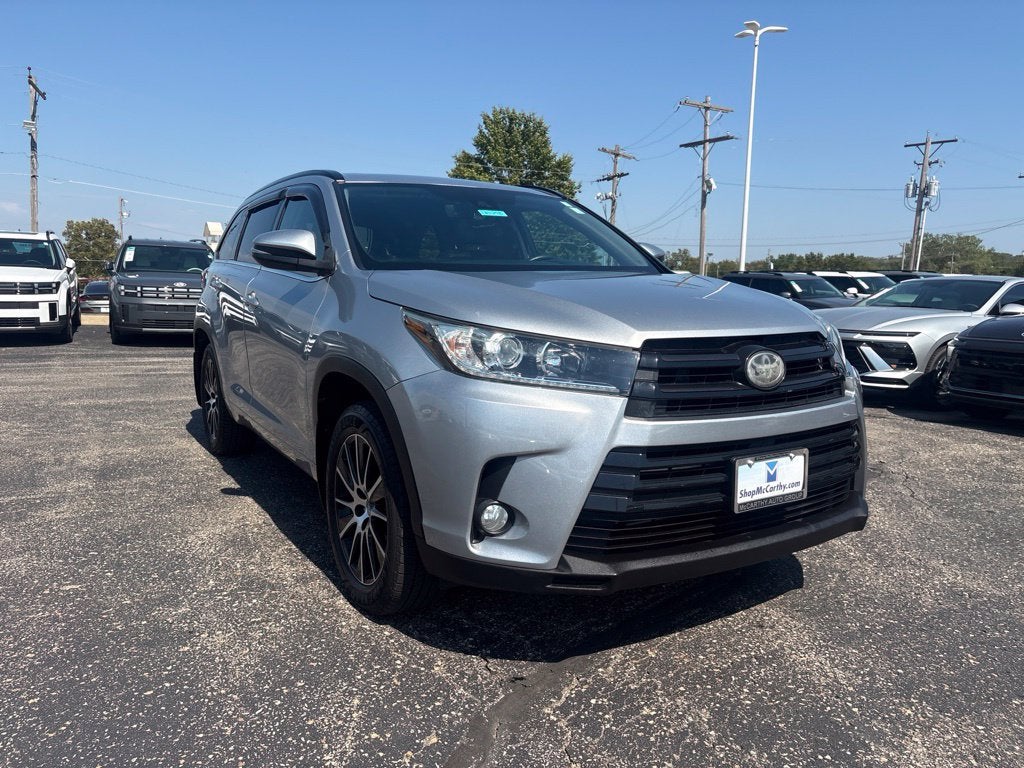 2017 Toyota Highlander SE