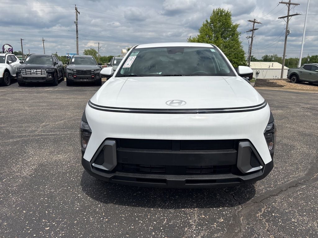 2026 Hyundai KONA SE