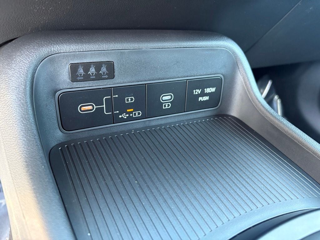 2026 Hyundai KONA SE FWD
