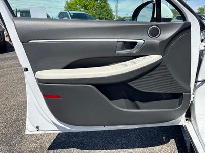 2025 Hyundai SONATA HYBRID SEL