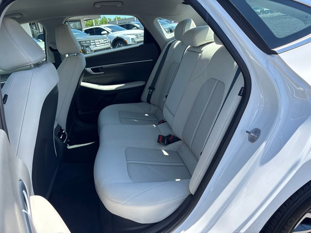 2025 Hyundai SONATA HYBRID SEL