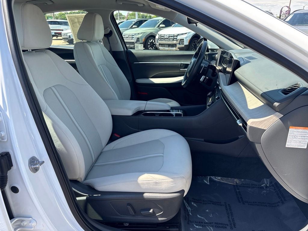 2025 Hyundai SONATA HYBRID SEL