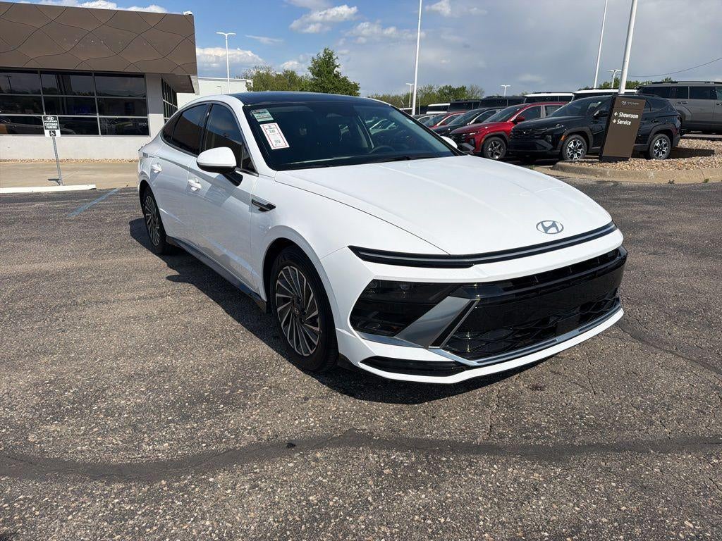 2026 Hyundai SONATA HYBRID SEL