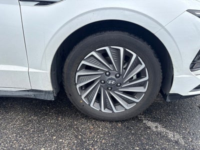 2025 Hyundai SONATA HYBRID SEL