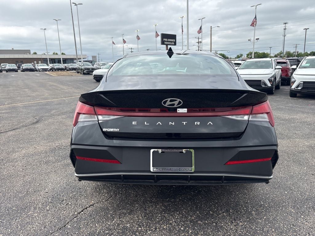 2025 Hyundai ELANTRA SEL Sport