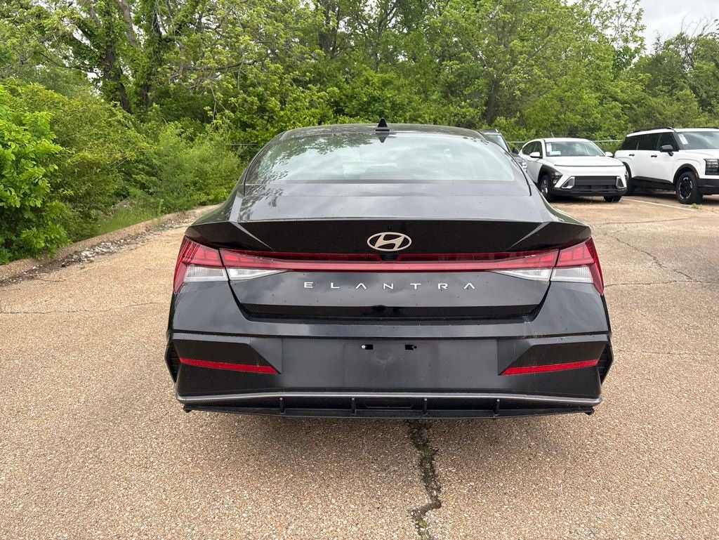 2025 Hyundai ELANTRA SEL Convenience