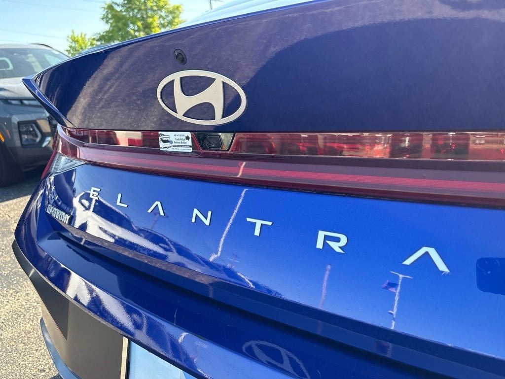 2025 Hyundai ELANTRA SEL Convenience