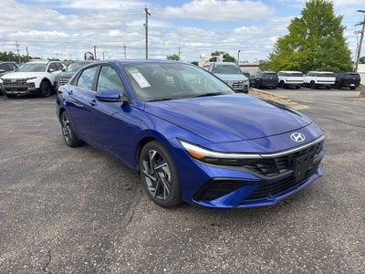 2025 Hyundai ELANTRA SEL Convenience