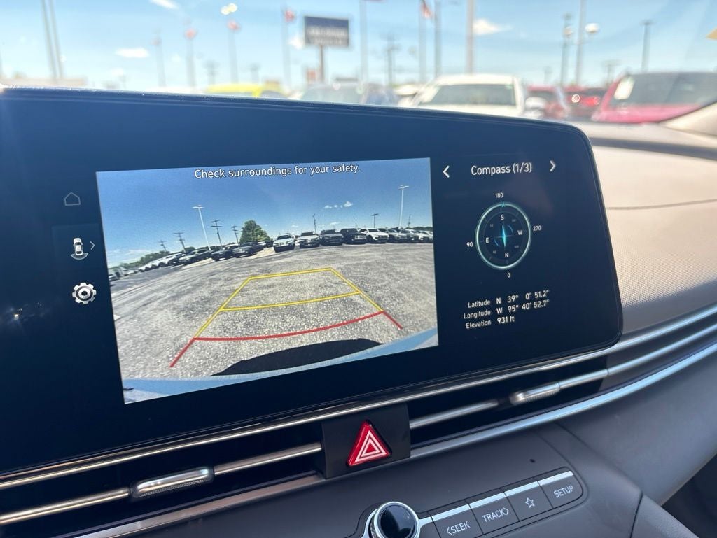2025 Hyundai ELANTRA SEL Convenience