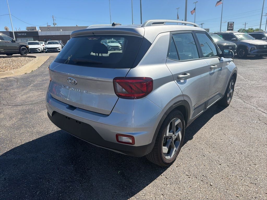 2024 Hyundai VENUE SEL