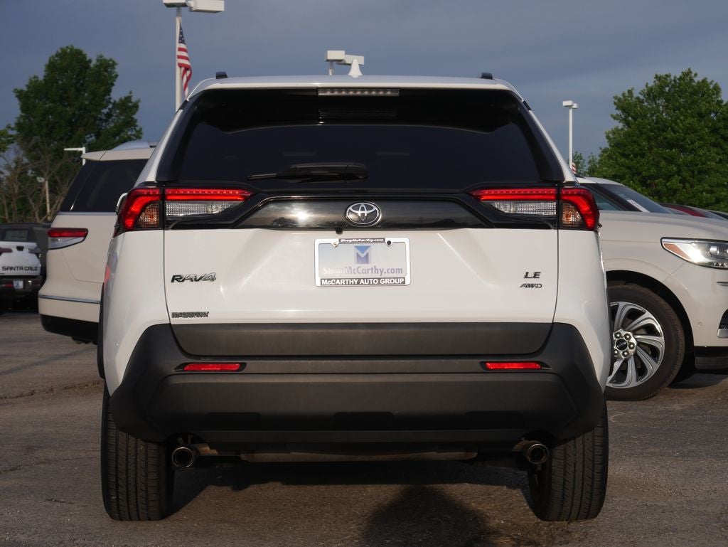 2019 Toyota RAV4 LE