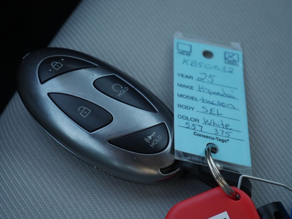 2025 Hyundai TUCSON SEL