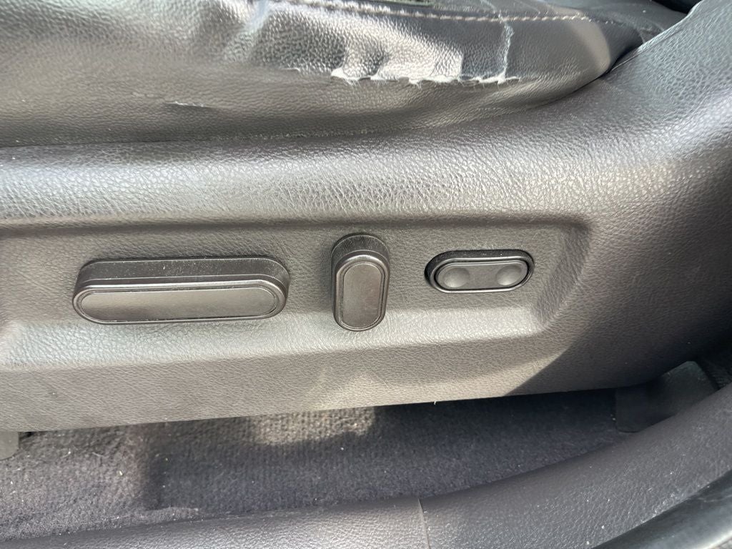 2012 Hyundai SANTA FE SE