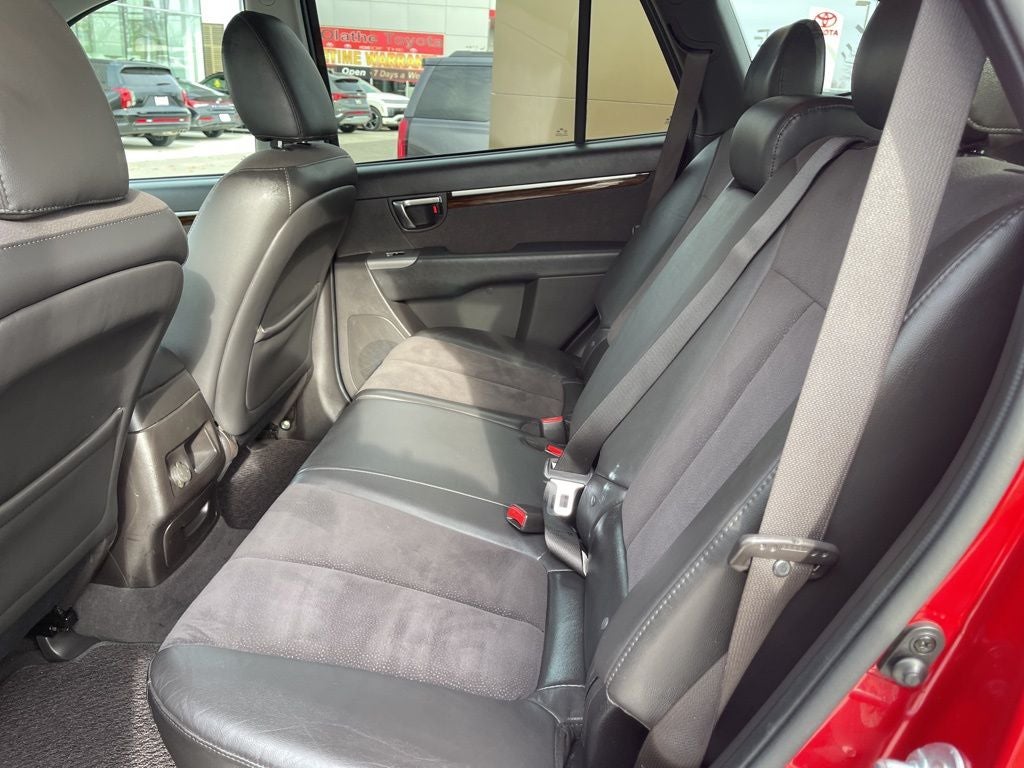 2012 Hyundai SANTA FE SE