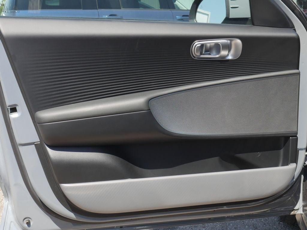 2025 Hyundai IONIQ 6 SE
