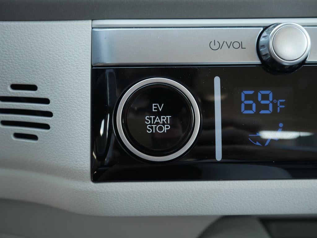 2025 Hyundai IONIQ 6 SEL