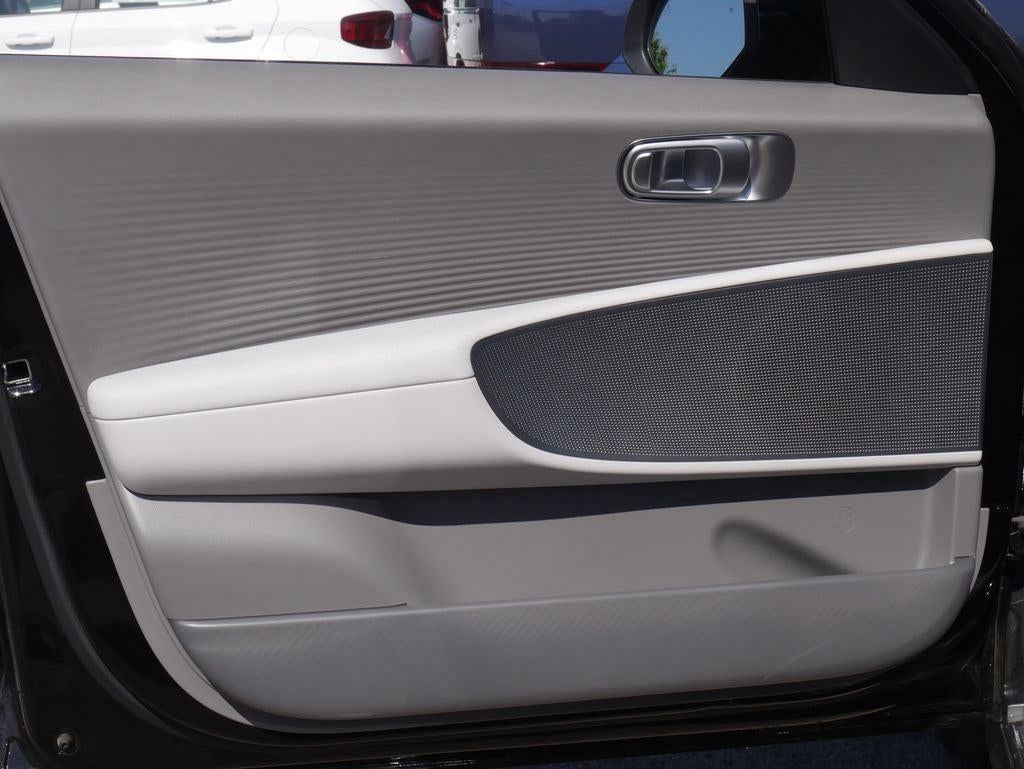 2025 Hyundai IONIQ 6 SEL