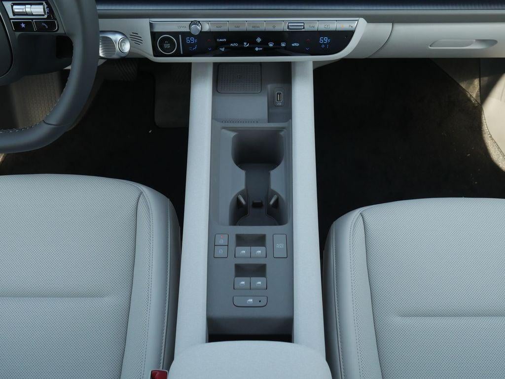 2025 Hyundai IONIQ 6 SEL